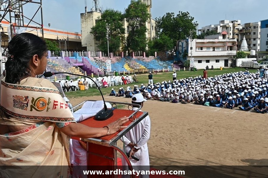 चिटणीस पार्क नागपुर में 5 हजार विद्यार्थियों का सामूहिक वंदे मातरम् गायन